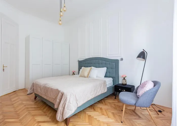 Appartamento Glamorous Modern In The Hearth Of *